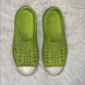 Native water shoes- lime green/white- toddler 13